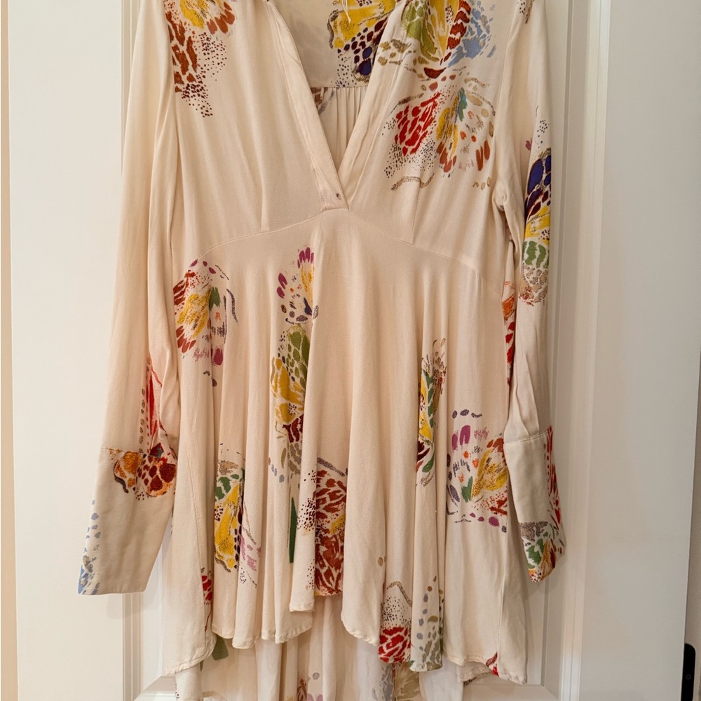 Oversized Free People Cream Blouse with Multicolor Floral Pattern